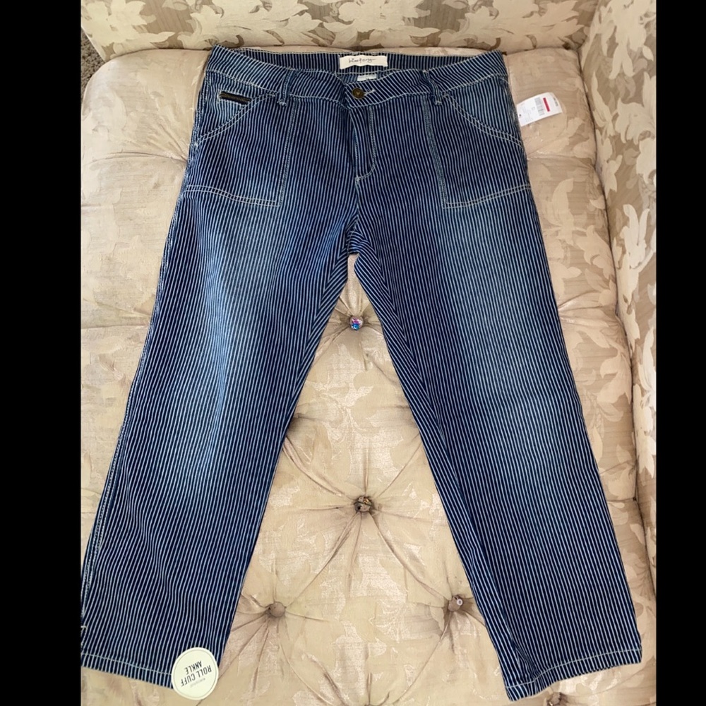 Stripped Jeans
